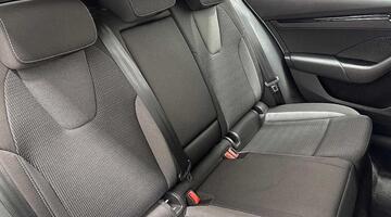 2025 Škoda TSI e-TEC MHEV ACT SE Technology DSG Euro 6 5-door (White) - Image: 9