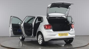 2019 Volkswagen 1.0 TSI SEL Euro 6 5-door (Silver) - Image: 11