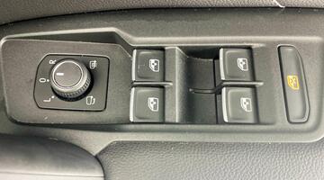 2024 Volkswagen TSI R-Line Edition DSG Euro 6 5-door (Blue) - Image: 19