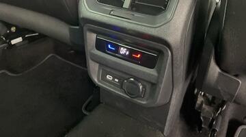 2022 Volkswagen 2.0 TDI R-Line DSG Euro 6 5-door (White) - Image: 28