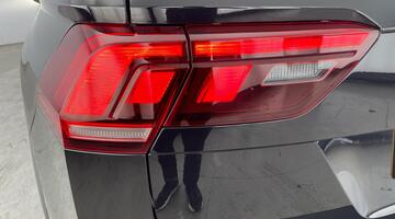 2023 Volkswagen TSI R-Line Edition DSG Euro 6 5-door (Black) - Image: 33