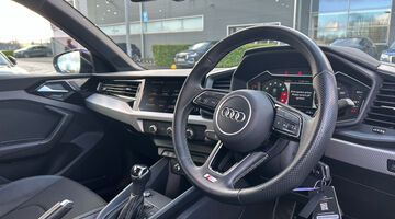 2022 Audi 1.0 TFSI 30 S line Sportback S Tronic Euro 6 5-door (Black) - Image: 21