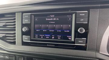 2024 Volkswagen 2.0 TDI T28 Highline DSG FWD SWB Euro 6 5-door (Blue) - Image: 25