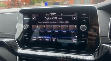 2025 Volkswagen TSI EVO R-Line DSG Euro 6 5-door (Silver) - Image: 16