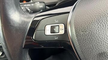 2021 Volkswagen 1.0 TSI Match Euro 6 5-door (White) - Image: 24