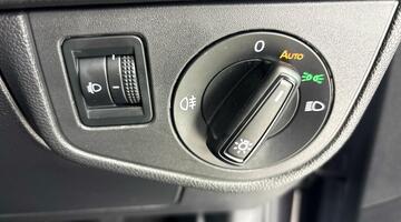 2023 Volkswagen 1.0 TSI Life Euro 6 5-door (Grey) - Image: 24