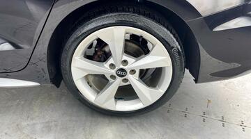 2022 Audi TFSI 35 S line Euro 6 4-door (Black) - Image: 32