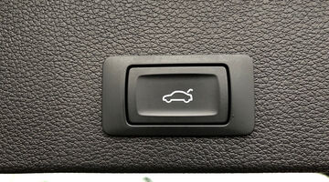 2021 Audi 1.0 TFSI 30 S line Euro 6 5-door (Black) - Image: 21