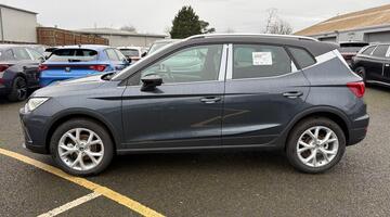 2026 SEAT FR 1.0 TSI Petrol 115 6-speed manual (Grey) - Image: 4