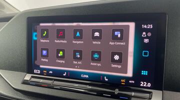 2025 Volkswagen TSI eHybrid 19.7kWh C20 Commerce Pro Cargo Flexible Crew Van DSG LWB Euro 6 6-door (Grey) - Image: 18