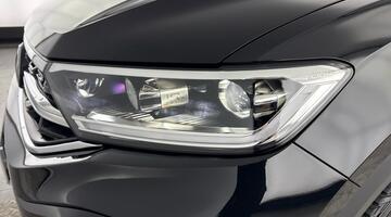 2025 Volkswagen 2.0 TSI R DSG 4Motion Euro 6 5-door (Black) - Image: 40