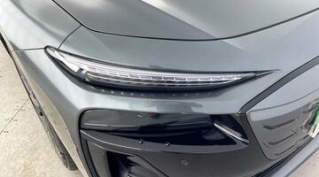 2025 Audi 100kWh Launch Edition Auto quattro 5-door (Grey) - Image: 41