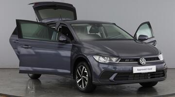 2025 Volkswagen 1.0 TSI Match DSG Euro 6 5-door (Grey) - Image: 9