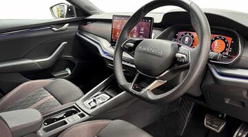 2025 Škoda 2.0 TSI vRS DSG Euro 6 5-door (Red) - Image: 6