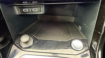 2022 Volkswagen TSI R-Line 2WD Euro 6 2-door (Red) - Image: 7