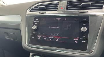 2022 Volkswagen TSI Active Euro 6 5-door (White) - Image: 17