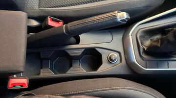 2023 Volkswagen 1.0 TSI Life Euro 6 5-door (Red) - Image: 41