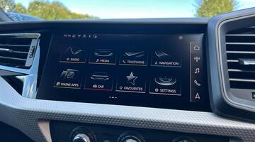 2025 Audi 1.0 TFSI 30 S line Sportback S Tronic Euro 6 5-door (Black) - Image: 7