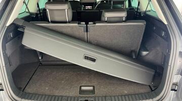 2022 Škoda TSI ACT SE L Executive Euro 6 5-door (7 Seat) (Grey) - Image: 36