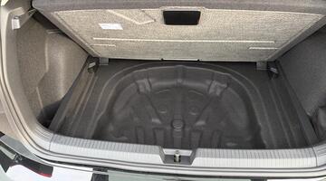 2025 Volkswagen TSI Match Euro 6 5-door (Black) - Image: 12