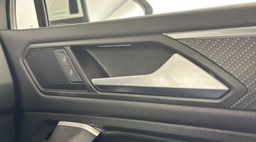 2025 Volkswagen TSI R-Line DSG Euro 6 5-door (White) - Image: 29