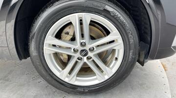 2022 Audi 2.0 TDI 40 S line S Tronic quattro Euro 6 5-door (Black) - Image: 5