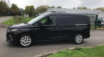 2025 Ford 250 EcoBoost Limited Auto L2 Euro 6 6-door (Black) - Image: 24