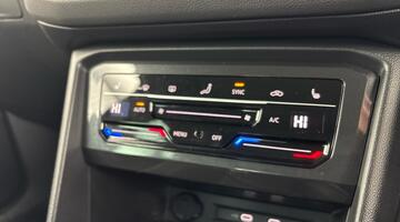 2023 Volkswagen 2.0 TDI R-Line DSG Euro 6 5-door (Grey) - Image: 17