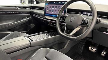 2025 Volkswagen Pro S 86kWh Match Plus Tourer Auto 5-door (Grey) - Image: 6