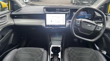 2025 Ford Standard Range 43kWh Premium Auto 5-door (Yellow) - Image: 8