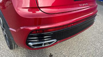 2025 Volkswagen 1.0 TSI R-Line DSG Euro 6 5-door (Red) - Image: 21