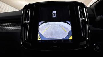 2025 Volvo 2.0 B4 MHEV Plus DCT Auto Euro 6 5-door (Black) - Image: 40