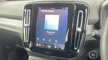 2025 Volvo 2.0 B4 MHEV Plus DCT Auto Euro 6 5-door (Blue) - Image: 29