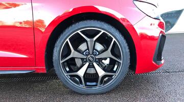 2025 Audi 1.0 TFSI 30 Black Edition Sportback S Tronic Euro 6 5-door (Red) - Image: 5