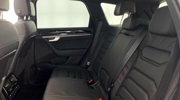 2023 Volkswagen 3.0 TDI V6 Black Edition Tiptronic 4Motion Euro 6 5-door (White) - Image: 39