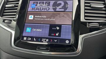 2023 Volvo 2.0 B5 MHEV Plus Auto 4WD Euro 6 5-door (Silver) - Image: 23