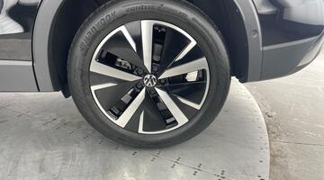 2025 Volkswagen TSI eHybrid 19.7kWh Elegance DSG Euro 6 5-door (Black) - Image: 34