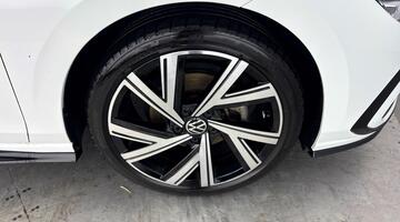 2024 Volkswagen ETSI MHEV R-Line DSG Euro 6 5-door (White) - Image: 5