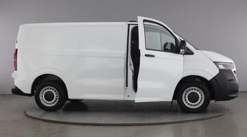 2025 Volkswagen 2.0 TDI T28 Commerce Plus FWD SWB Euro 6 5-door (White) - Image: 10