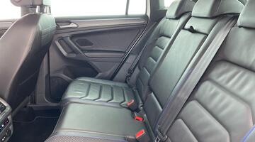 2022 Volkswagen 2.0 TSI R DSG 4Motion Euro 6 5-door (White) - Image: 41