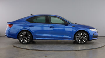 2025 Škoda 2.0 TDI SportLine DSG Euro 6 5-door (Blue) - Image: 4