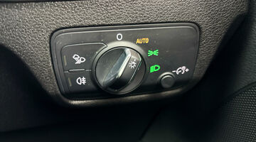 2019 Audi TDI 30 S line Euro 6 5-door (Black) - Image: 21