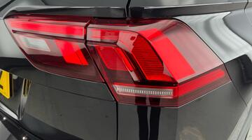 2023 Volkswagen TSI R-Line Edition DSG Euro 6 5-door (Black) - Image: 29