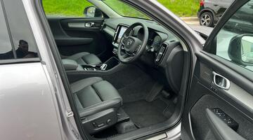 2025 Volvo 2.0 B4 MHEV Ultra Dark DCT Auto Euro 6 5-door (Silver) - Image: 6