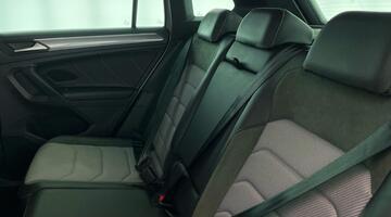 2019 Volkswagen 2.0 TDI R-Line Tech DSG 4Motion Euro 6 5-door (Grey) - Image: 42