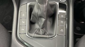 2022 Volkswagen 2.0 TDI R-Line DSG Euro 6 5-door (White) - Image: 25