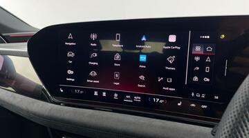 2025 Audi 100kWh Launch Edition Auto 5-door (White) - Image: 18