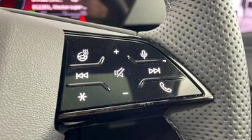 2025 Audi 100kWh Launch Edition Auto 5-door (White) - Image: 23