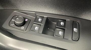 2023 Volkswagen 1.0 TSI Life Euro 6 5-door (Blue) - Image: 19