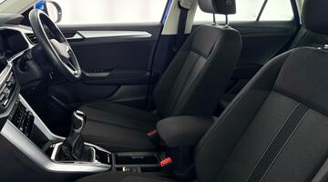 2022 Volkswagen 1.0 TSI Life Euro 6 5-door (Blue) - Image: 31